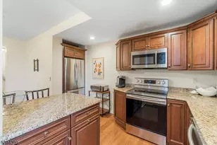 50 Glenwood Ave, Jersey City, NJ 07306 - Photo 8