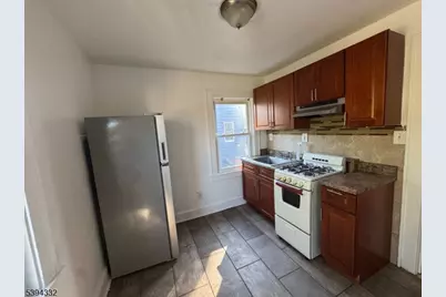 33 Adams St, Irvington, NJ 07111 - Photo 4
