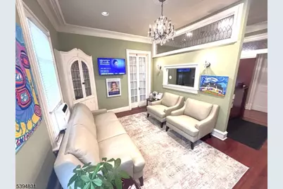 4 Perry St, Morristown, NJ 07960 - Photo 10