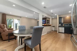 89 N Slope, Union Township, NJ 08809 - Photo 12