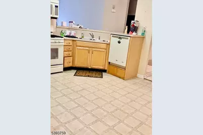 2102 Ambassador Ct #2102, Franklin Township, NJ 08873 - Photo 8