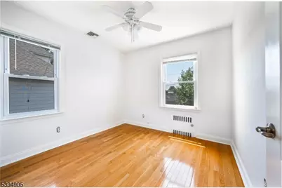 85 Barrows Ave, Rutherford, NJ 07070 - Photo 2