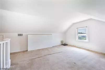 85 Barrows Ave, Rutherford, NJ 07070 - Photo 10