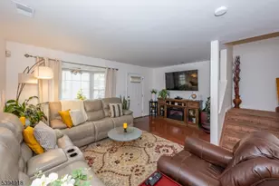 3 Martha Ct, Newark, NJ 07103 - Photo 6