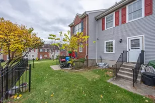 3 Martha Ct, Newark, NJ 07103 - Photo 18