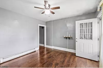 636 Elizabeth St, Beverly City, NJ 08010 - Photo 2