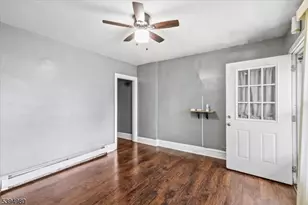 636 Elizabeth St, Beverly City, NJ 08010 - Photo 2