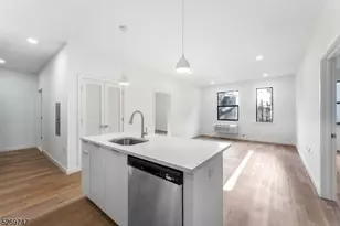 25 Freeway Dr, East Orange, NJ 07018 - Photo 4