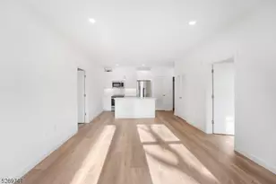 25 Freeway Dr, East Orange, NJ 07018 - Photo 10