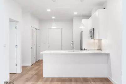 25 Freeway Dr #309, East Orange, NJ 07018 - Photo 6