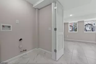 24 Garibaldi Ave, Newark, NJ 07114 - Photo 10