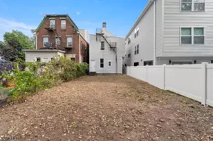 119 Littleton Ave, Newark, NJ 07103 - Photo 26