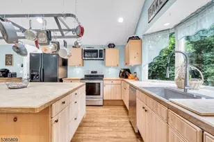 9 Mueller Ln, Franklin Township, NJ 07882 - Photo 16