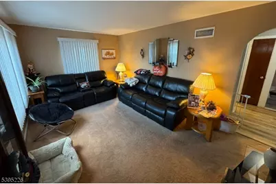 95 Elizabeth Pl, Totowa, NJ 07512 - Photo 2