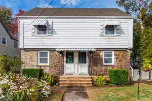 18 E 7th St, Clifton, NJ 07011 - Photo 2