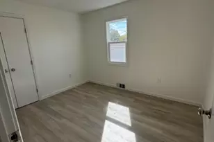 109 E Park Ave, Hamilton Township, NJ 08610 - Photo 6