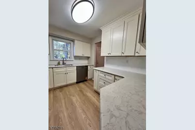 133 Mockingbird Court, Readington, NJ 08887 - Photo 4