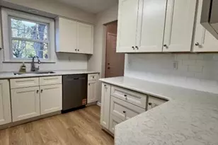 133 Mockingbird Ct, Readington, NJ 08887 - Photo 4