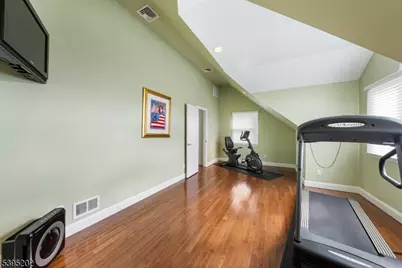 2 Unami Ln, Scotch Plains Township, NJ 07076 - Photo 34