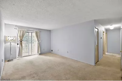 258 Kempsey Dr, North Brunswick Township, NJ 08902 - Photo 6