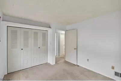 258 Kempsey Dr, North Brunswick Township, NJ 08902 - Photo 10