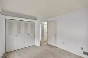 258 Kempsey Dr, North Brunswick Township, NJ 08902 - Photo 10