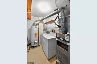 258 Kempsey Dr, North Brunswick Township, NJ 08902 - Photo 14