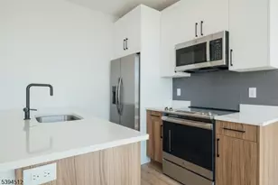 67 Martin Luther King Jr B, Newark, NJ 07104 - Photo 4