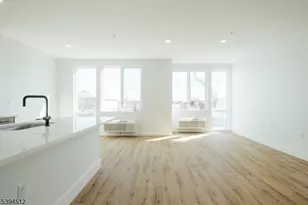 67 Martin Luther King Jr B, Newark, NJ 07104 - Photo 2