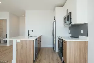 67 Martin Luther King Jr B, Newark, NJ 07104 - Photo 6