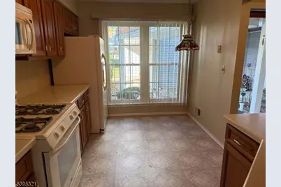 75 Homestead Ln, Lincoln Park, NJ 07035 - Photo 4