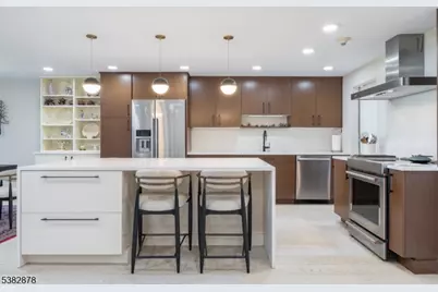 2 Claridge Dr #8AE, Verona, NJ 07044 - Photo 6