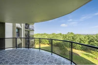 2 Claridge Dr #8AE, Verona, NJ 07044 - Photo 4