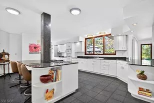 16 Benedek, Lawrence Township, NJ 08540 - Photo 10