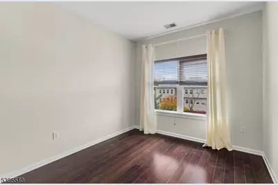 1017 Brittany Dr, Wayne, NJ 07470 - Photo 10