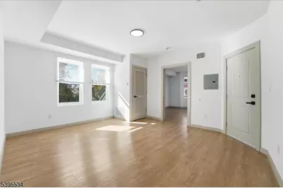 260 S 10th St #2, Newark, NJ 07103 - Photo 8