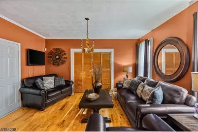 142 Delmar Pl, Irvington, NJ 07111 - Photo 4