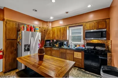 142 Delmar Pl, Irvington, NJ 07111 - Photo 10