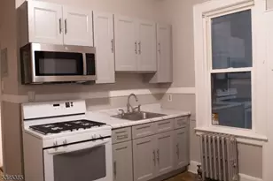 108 Berkshire Pl, Irvington, NJ 07111 - Photo 4