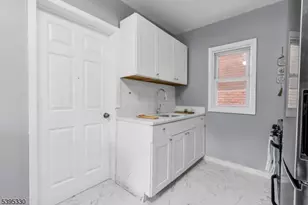 2104 Grier Ave, Linden, NJ 07036 - Photo 10