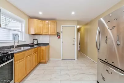 41 Poe Ave, Newark, NJ 07106 - Photo 22