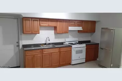 72 Sherman Ave, Newark, NJ 07114 - Photo 4