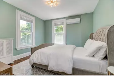 517 Berkeley Ave, Orange, NJ 07050 - Photo 12