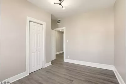 233 N 18th St, East Orange, NJ 07017 - Photo 10