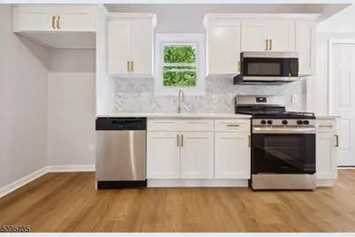 243 Mount Vernon Ave #1, Orange, NJ 07050 - Photo 2