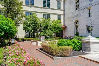 110 South St  Apt #205, Morristown, NJ 07960 - Photo 4