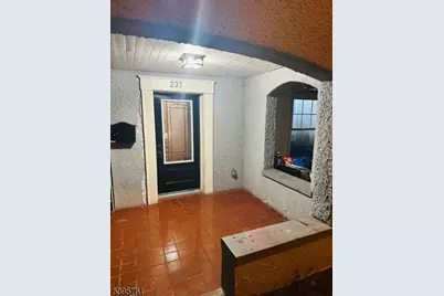 237 Ivy Ct, Orange, NJ 07050 - Photo 6