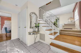 19 Winston Dr, Franklin Township, NJ 08873 - Photo 4