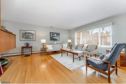 13 Glutting Pl, East Hanover Township, NJ 07936 - Photo 8