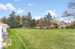 13 Glutting Pl, East Hanover Township, NJ 07936 - Photo 40